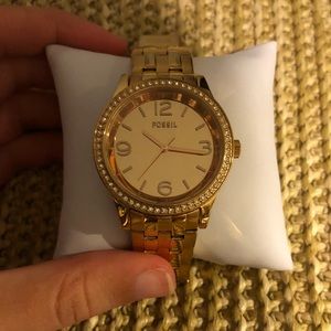 Rose Gold Fossil Watch (in great condition!!)